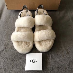 New in Box Women’s UGG Fluff Oh Yeah Slides